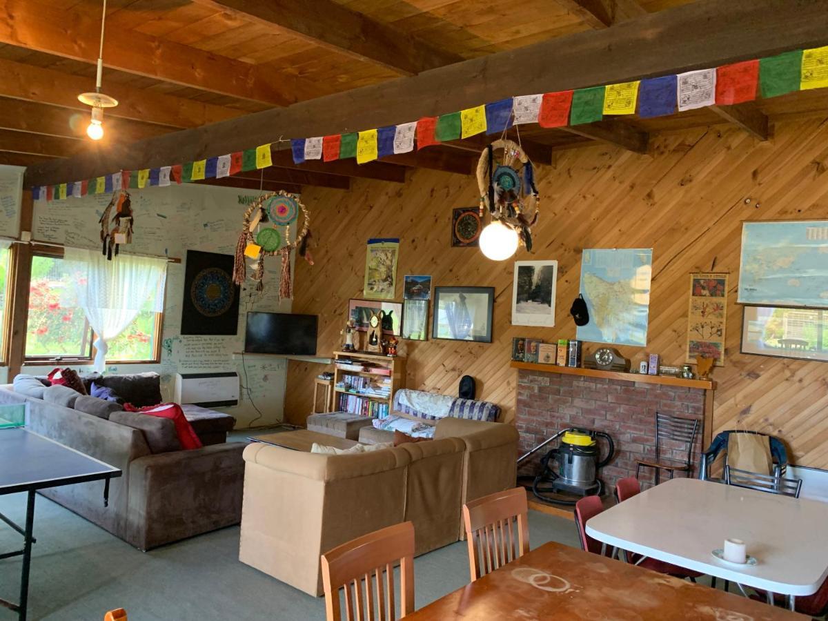 Strahan Backpackers Exteriör bild