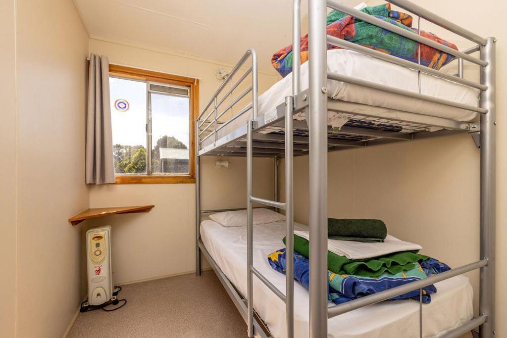 Strahan Backpackers Exteriör bild